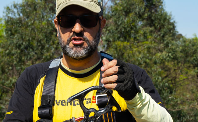 Intrues sobre equipamentos utilizados no rapel